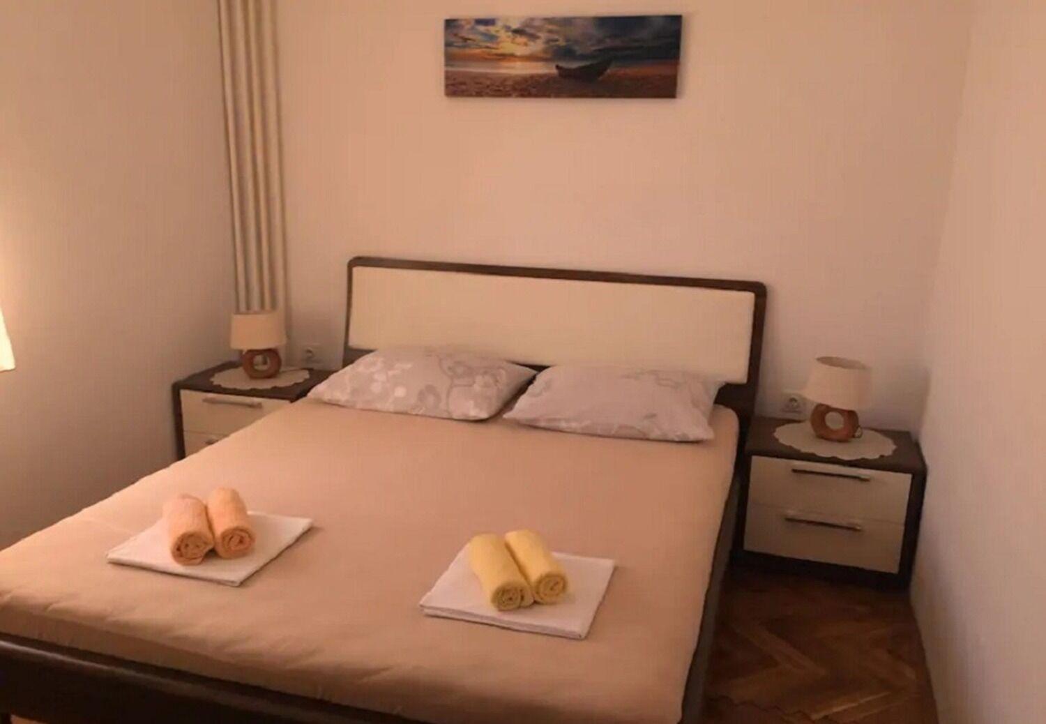 Apartments And Rooms Ognjen - Family Apartments With Free Parking Betina  Extérieur photo