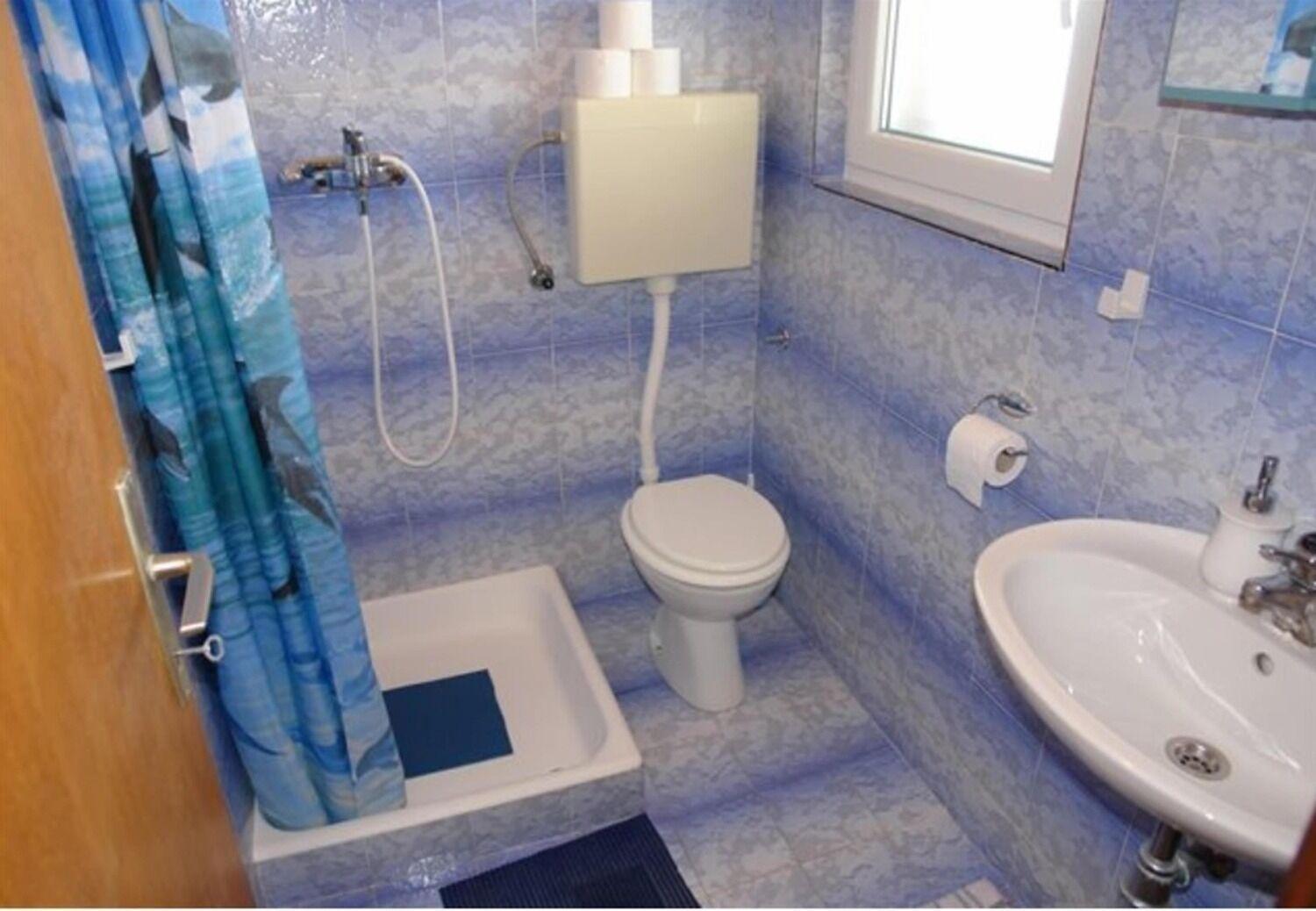 Apartments And Rooms Ognjen - Family Apartments With Free Parking Betina  Extérieur photo