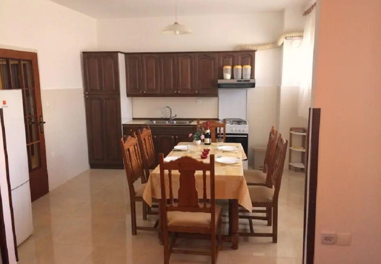 Apartments And Rooms Ognjen - Family Apartments With Free Parking Betina  Extérieur photo